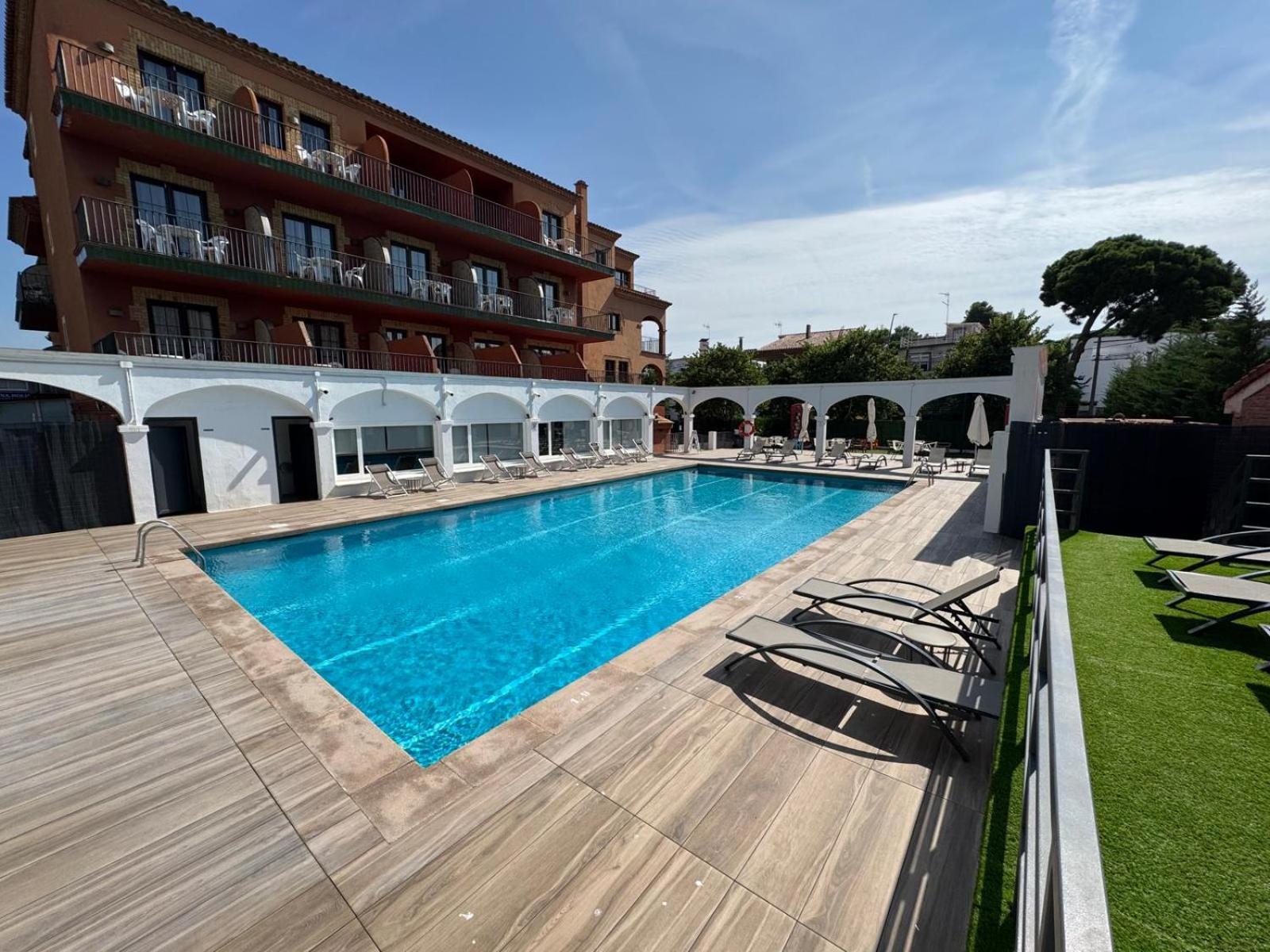 Hotel Canal Olimpic Castelldefels Exterior foto